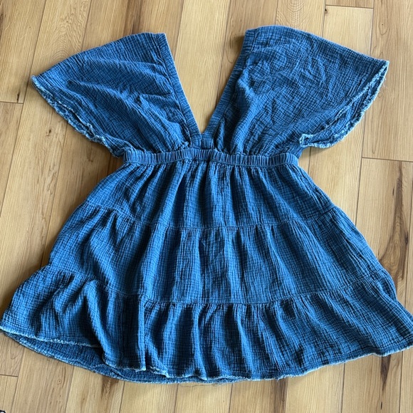 aerie Dresses & Skirts - Aerie Blue V-Neck Open Back Tiered Dress